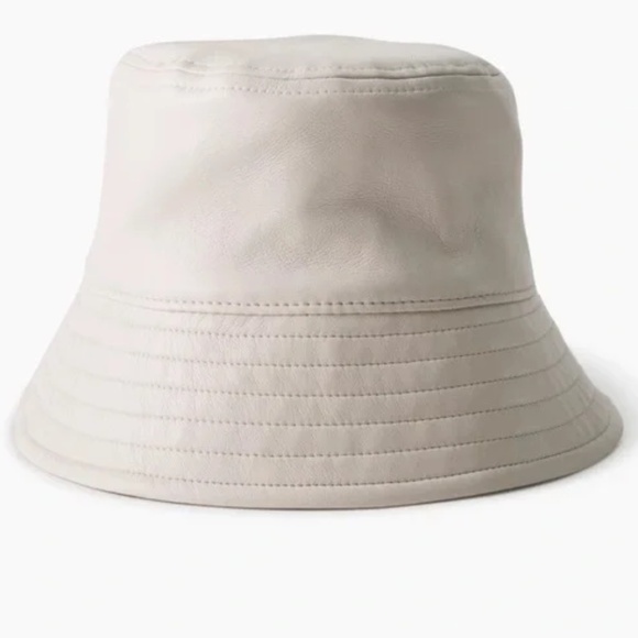 Aritzia Babaton Sandra Bucket Hat Vegan Leather Matte Pearl Size Small - Picture 1 of 8